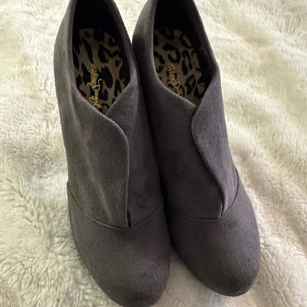 Shoe Dazzle Boots 🥾